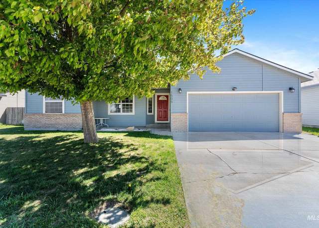 Property at 1505 Peregrine Dr, Mountain Home, ID 83647-4433, 4 beds, 2 baths