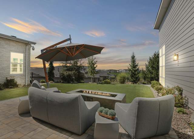 Property at 2391 S Trapper Pl, Boise, ID 83716, 3 beds, 2.5 baths