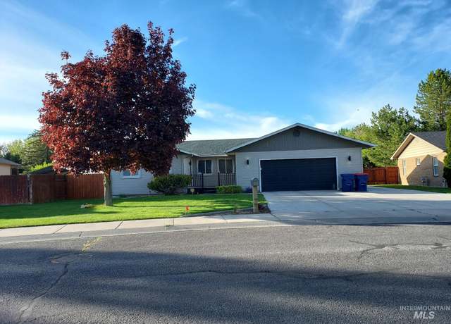 Property at 2545 Eastgate Dr, Twin Falls, ID 83301, 4 beds, 2 baths