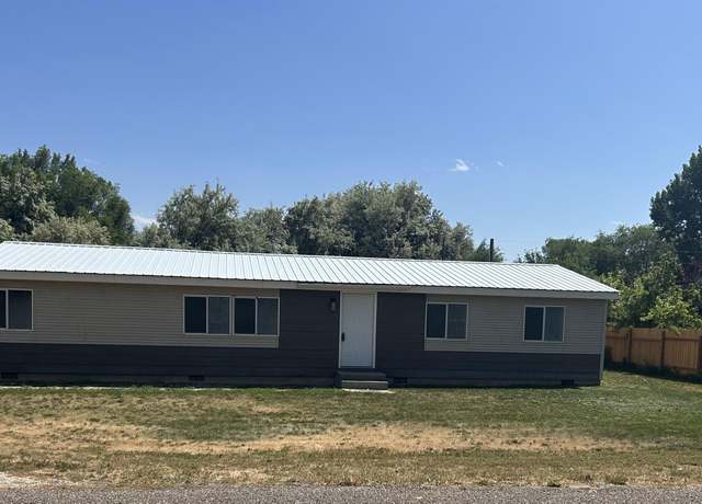 Property at 487 W 45 North, Burley, ID 83318, 4 beds, 2 baths