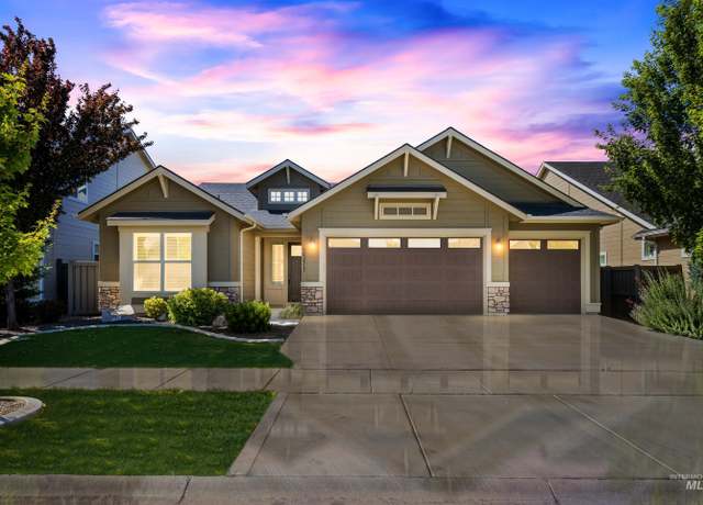 Property at 3371 E Renwick St, Meridian, ID 83642, 3 beds, 2 baths