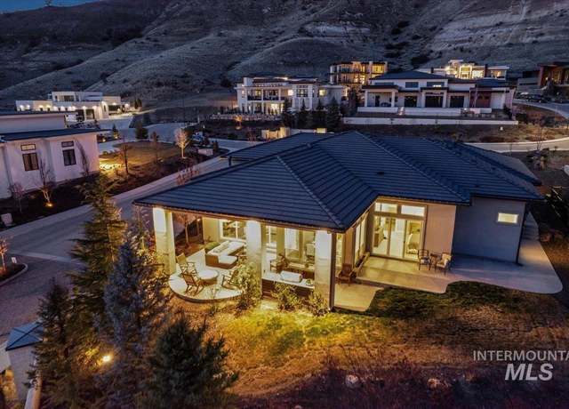 Property at 3567 E Via Estancia Ln, Boise, ID 83716, 4 beds, 3.5 baths
