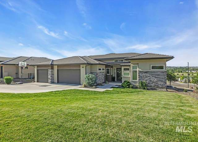 Property at 3567 E Via Estancia Ln, Boise, ID 83716, 4 beds, 3.5 baths