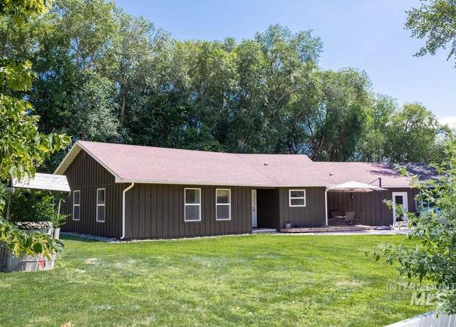 Property at 15960 Park View Dr, Wilder, ID 83676, 4 beds, 2 baths