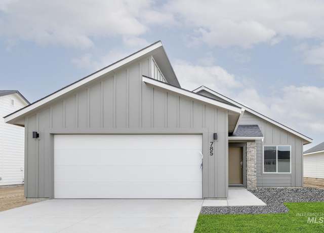 Property at 785 SW Alpha St, Mountain Home, ID 83647, 3 beds, 2 baths