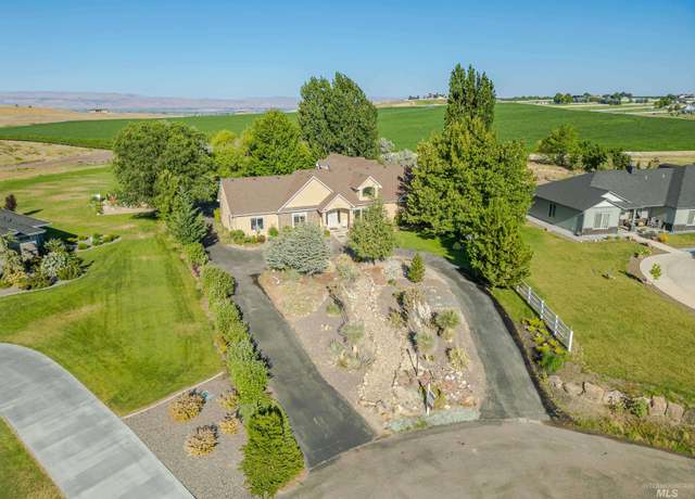 Property at 13049 Waterview Rd, Caldwell, ID 83607, 3 beds, 4 baths