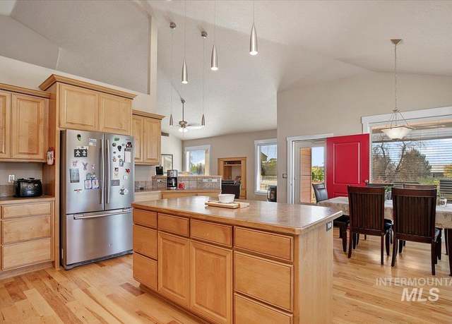 Property at 12456 Karcher Rd, Nampa, ID 83651, 3 beds, 3 baths