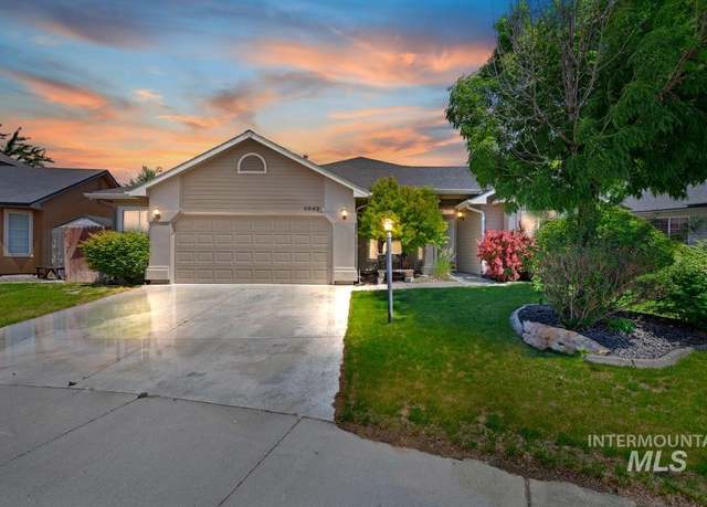 Property at 4040 W Campfire St, Meridian, ID 83642, 3 beds, 2.5 baths