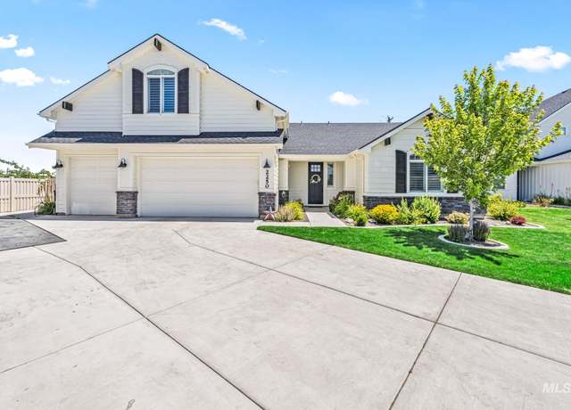 Property at 2250 N Churchview Ave, Middleton, ID 83644, 3 beds, 2.5 baths