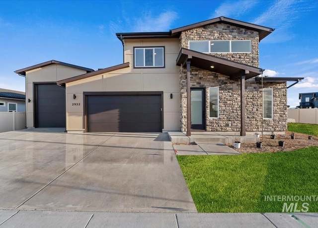 Property at 6247 S Oldenburg Ave, Meridian, ID 83642, 4 beds, 2.5 baths