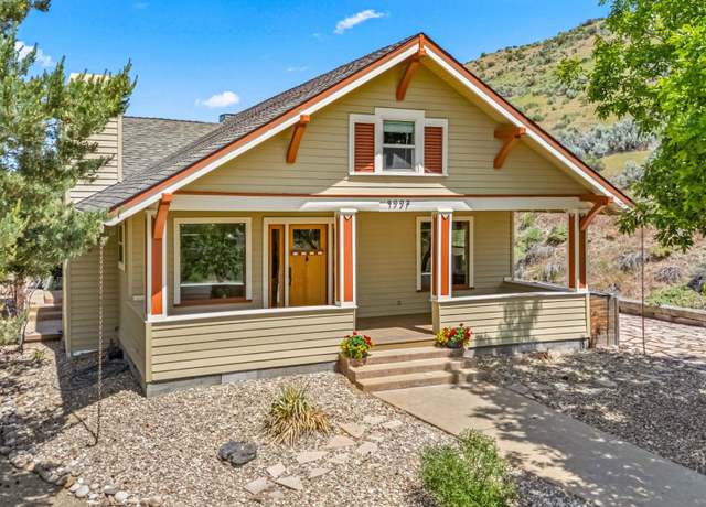 Property at 4997 N Brookside Ln, Boise, ID 83714, 3 beds, 2 baths