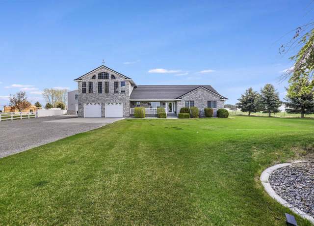 Property at 481 S 50 E, Burley, ID 83318, 4 beds, 2.5 baths