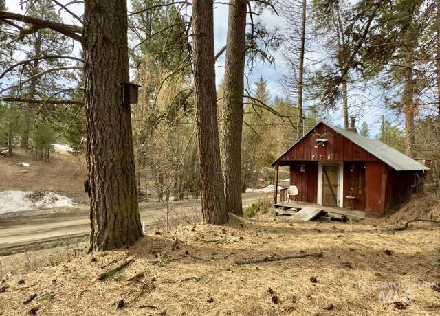 Property at 208 W Mill St, Cascade, ID 83611
