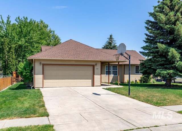 Property at 2134 Daves Ave, Moscow, ID 83843, 3 beds, 2 baths