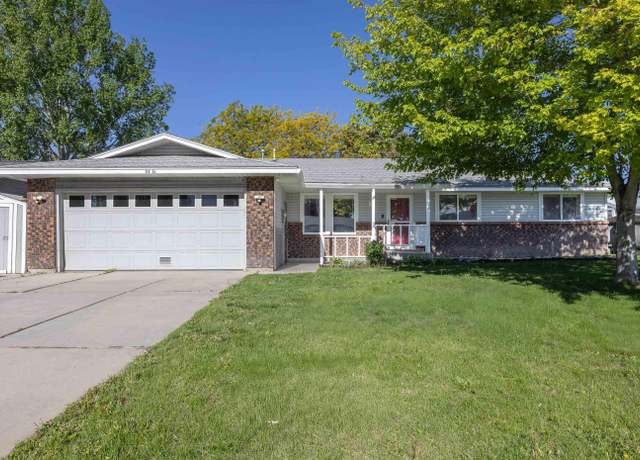 Property at 55 S Inverness Dr, Nampa, ID 83651, 3 beds, 2.5 baths
