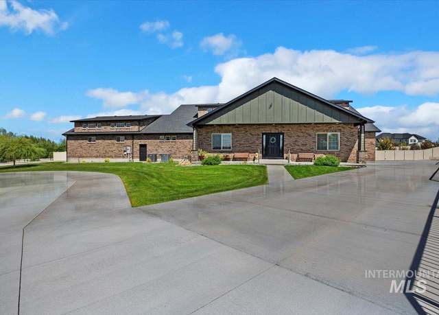 Property at 4030 N 3329 E, Twin Falls, ID 83301, 4 beds, 3.5 baths