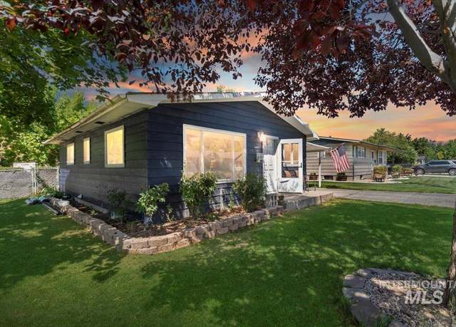 Property at 112 Owyhee Ave, Nampa, ID 83651, 3 beds, 2 baths