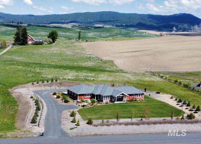 Property at 3112 Darby Rd, Moscow, ID 83843, 3 beds, 3 baths