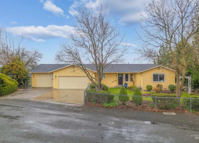 Property at 2746 Florence Ct, Clarkston, WA 99403, 3 beds, 3 baths