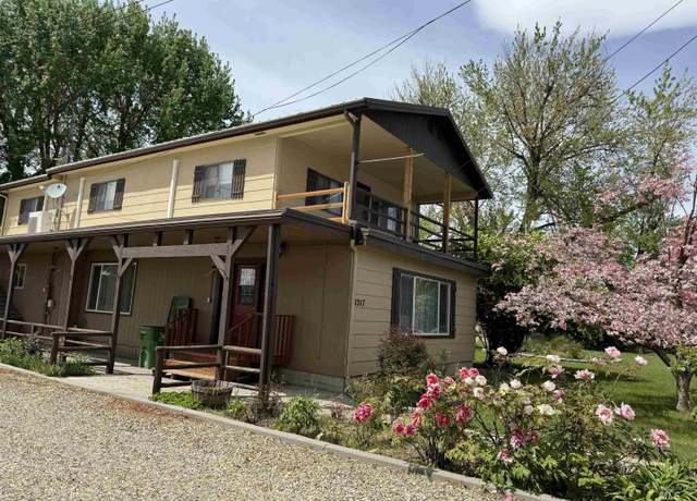 Property at 1217 N 6th St, Payette, ID 83661, 4 beds, 2 baths