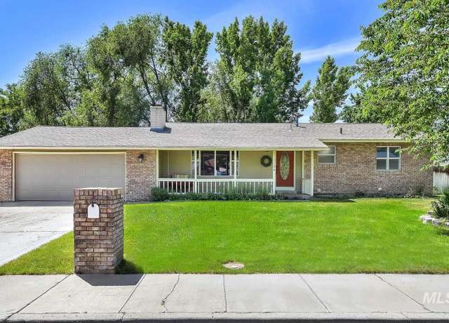 Property at 1136 SW 12th Ave, Ontario, OR 97914, 4 beds, 3 baths