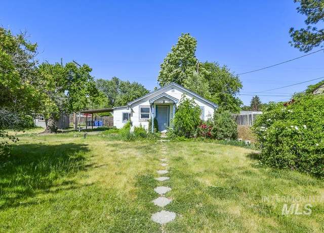 Property at 145 S 13th E, Mountain Home, ID 83647, 3 beds, 1 bath