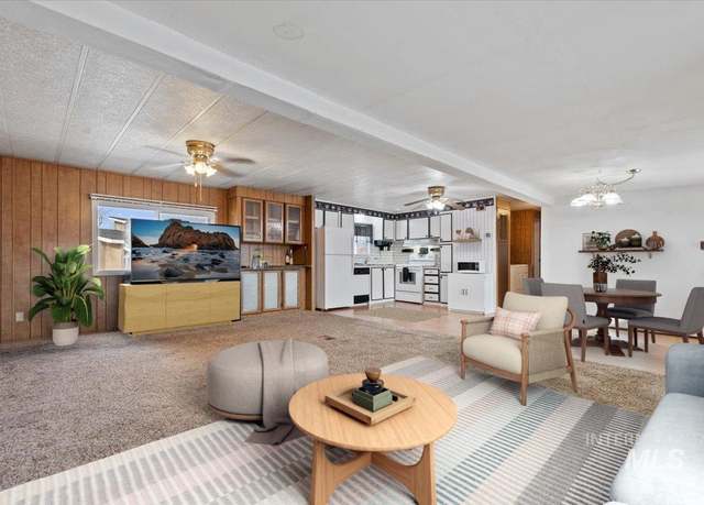 Property at 157 S Sunlight Ave, Star, ID 83669, 3 beds, 1.5 baths