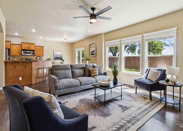 Property at 10043 W Arabian, Boise, ID 83709, 4 beds, 2.5 baths