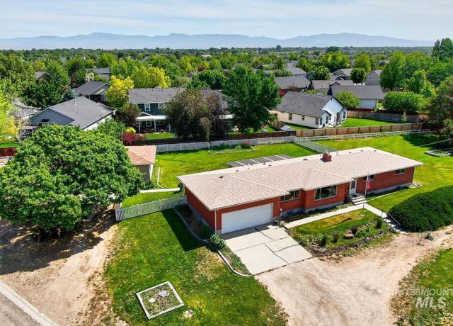 Property at 11360 W Lake Hazel Rd, Boise, ID 83709-6215, 4 beds, 2 baths