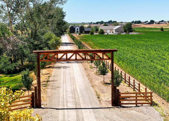 Property at 26761 Middleton Rd, Middleton, ID 83644, 3 beds, 3.5 baths