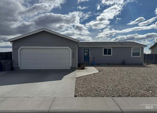 Property at 1535 Windmere Dr, Mountain Home, ID 83647, 3 beds, 2 baths