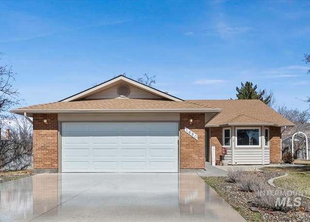 Property at 1690 Centennial Dr, Mountain Home, ID 83647-2388, 3 beds, 2 baths