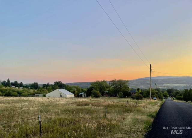 Property at 975 E Whiteley Ave, Council, ID 83612, 4 beds, 3 baths