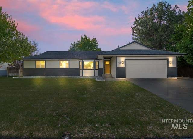 Property at 965 N 13th East, Mountain Home, ID 83647, 3 beds, 2 baths