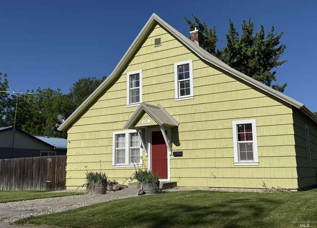 Property at 975 W 7th St, Weiser, ID 83672-1607, 3 beds, 1.5 baths
