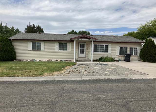 Property at 411 Wiseman St, Hansen, ID 83334, 3 beds, 1.5 baths
