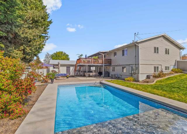Property at 525 Park Ave, Lewiston, ID 83501, 4 beds, 3 baths