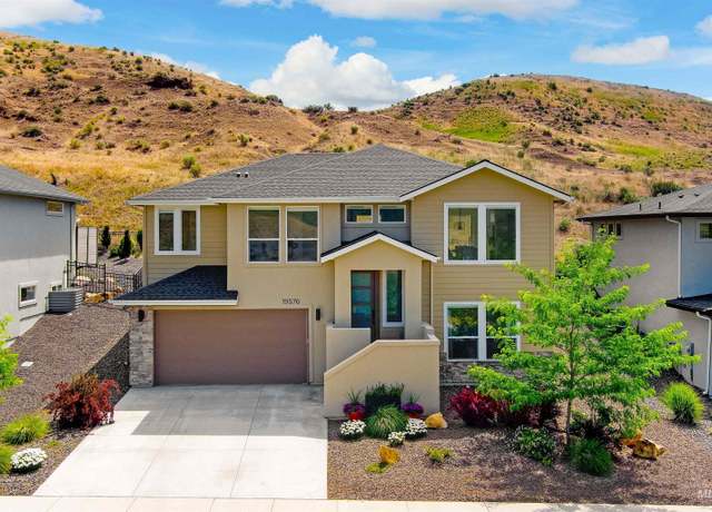 Property at 19576 N Mcleod Way, Boise, ID 83714, 4 beds, 2.5 baths