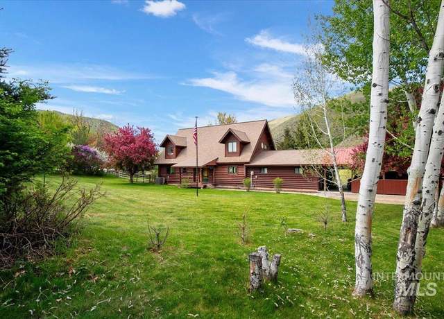 Property at 6856 Highway 55, Horseshoe Bend, ID 83629, 3 beds, 3 baths