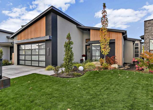 Property at 3353 S Eagle Brook Ln, Eagle, ID 83616, 3 beds, 2 baths