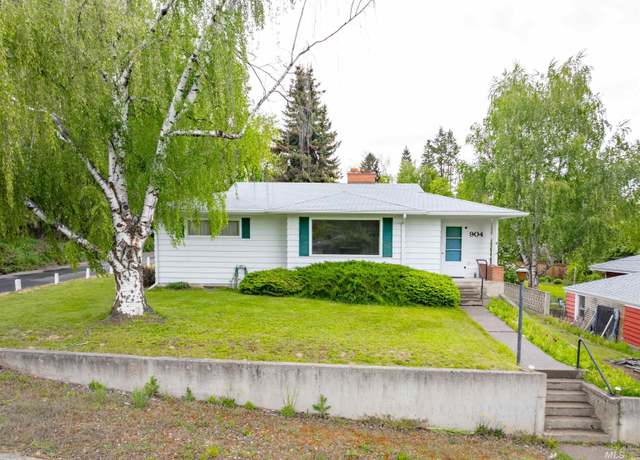 Property at 904 Lewis St, Moscow, ID 83843, 3 beds, 2 baths