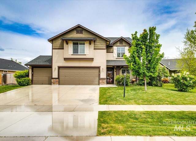Property at 1110 N Finsbury Ave, Star, ID 83669, 4 beds, 3 baths