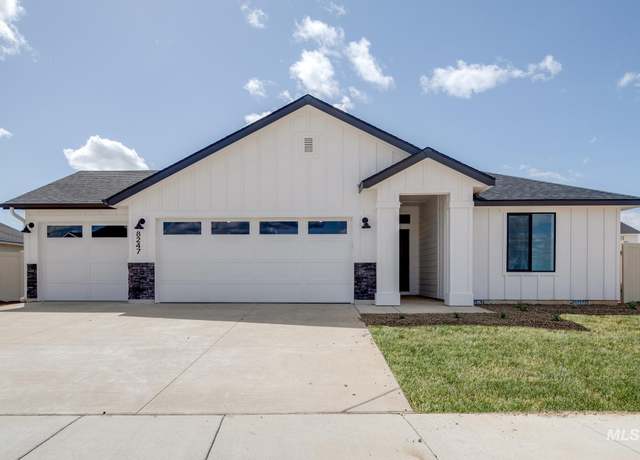 Property at 8247 E Bright Angel Dr, Nampa, ID 83687, 4 beds, 2 baths