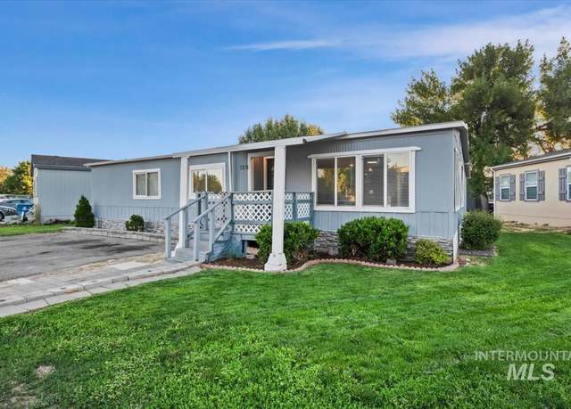 Property at 1351 N Oakwood Ln, Boise, ID 83704, 4 beds, 2 baths