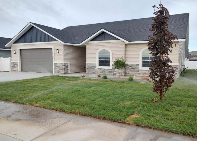 Property at 2430 Lotus Ave, Burley, ID 83318, 4 beds, 2 baths