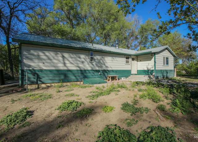 Property at 2010 Us Highway 20, Vale, OR 97918, 4 beds, 2 baths