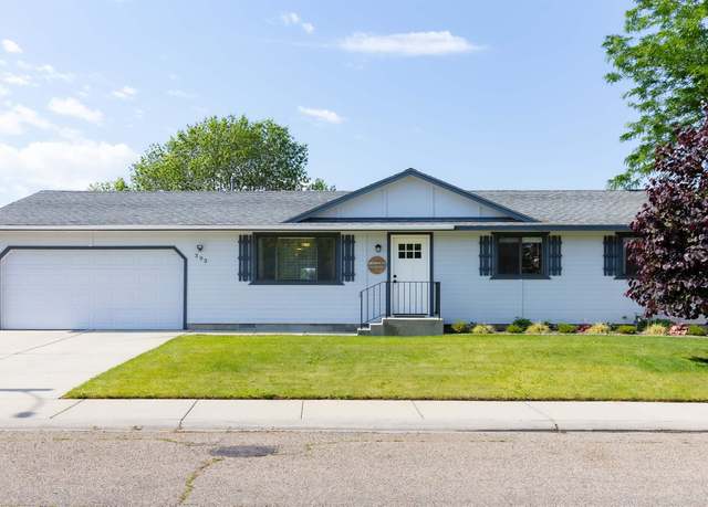 Property at 393 W Willowbrook, Meridian, ID 83642, 3 beds, 2 baths
