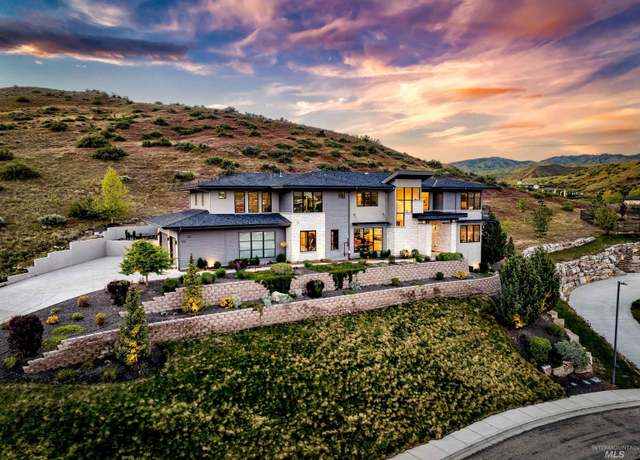 Property at 510 W Paso Fino Dr, Boise, ID 83702, 6 beds, 7 baths