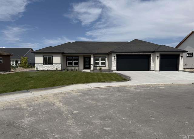 Property at 1516 Tule Dr, Twin Falls, ID 83301, 4 beds, 2.5 baths