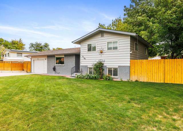 Property at 2108 Alta Vista Dr, Twin Falls, ID 83301, 3 beds, 2 baths